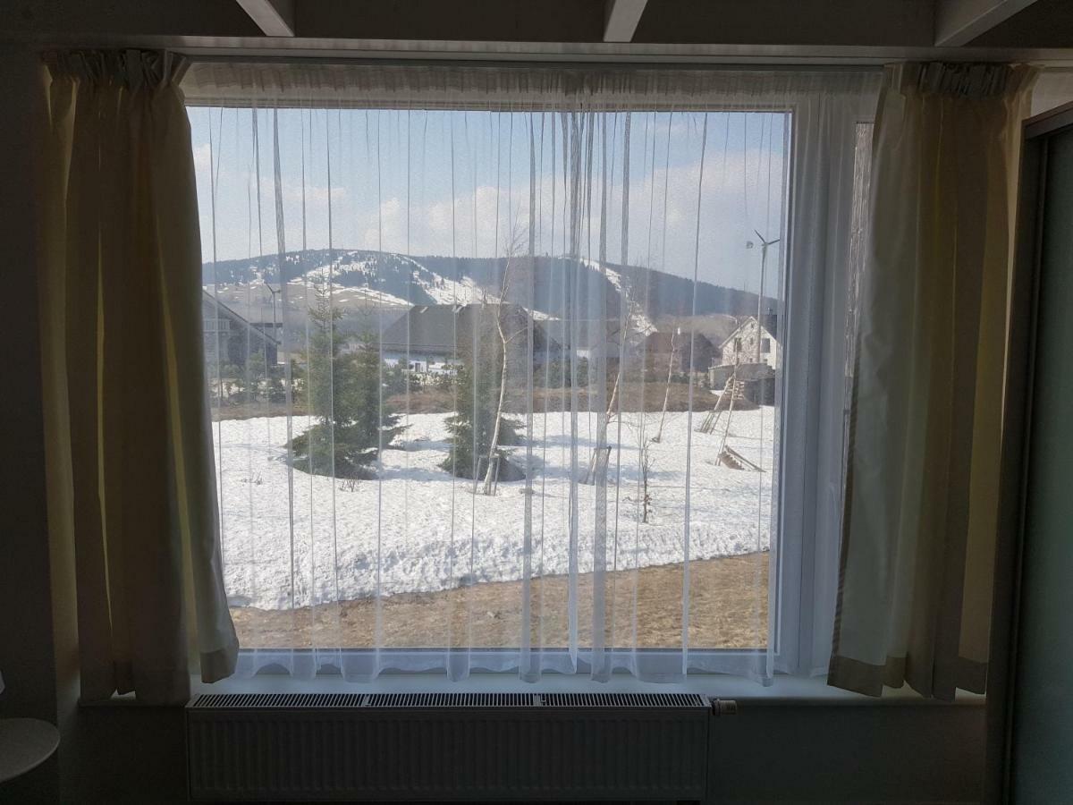 Loucna Pod Klinovcem 124/1 Apartment Екстериор снимка